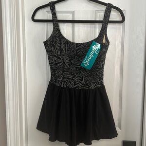 Penbrooke One Piece / NWT